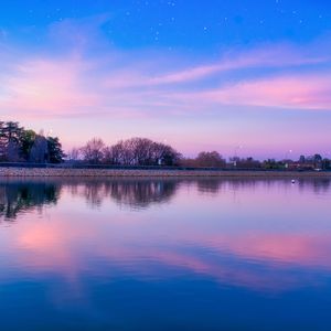 黄色三级学生阴蒂性交美女
